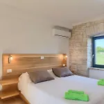 Simeanna * Kringa